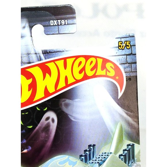 2009 Mattel Hot Wheels Trick Or Treat DXT91 Super Stinger Die-cast 1:64 Car - Picture 7 of 16